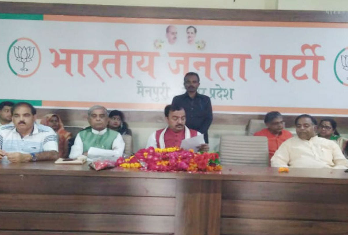 Up Deputy Cm Keshav Prasad Maurya Slams Akhilesh Yadav Over Rss