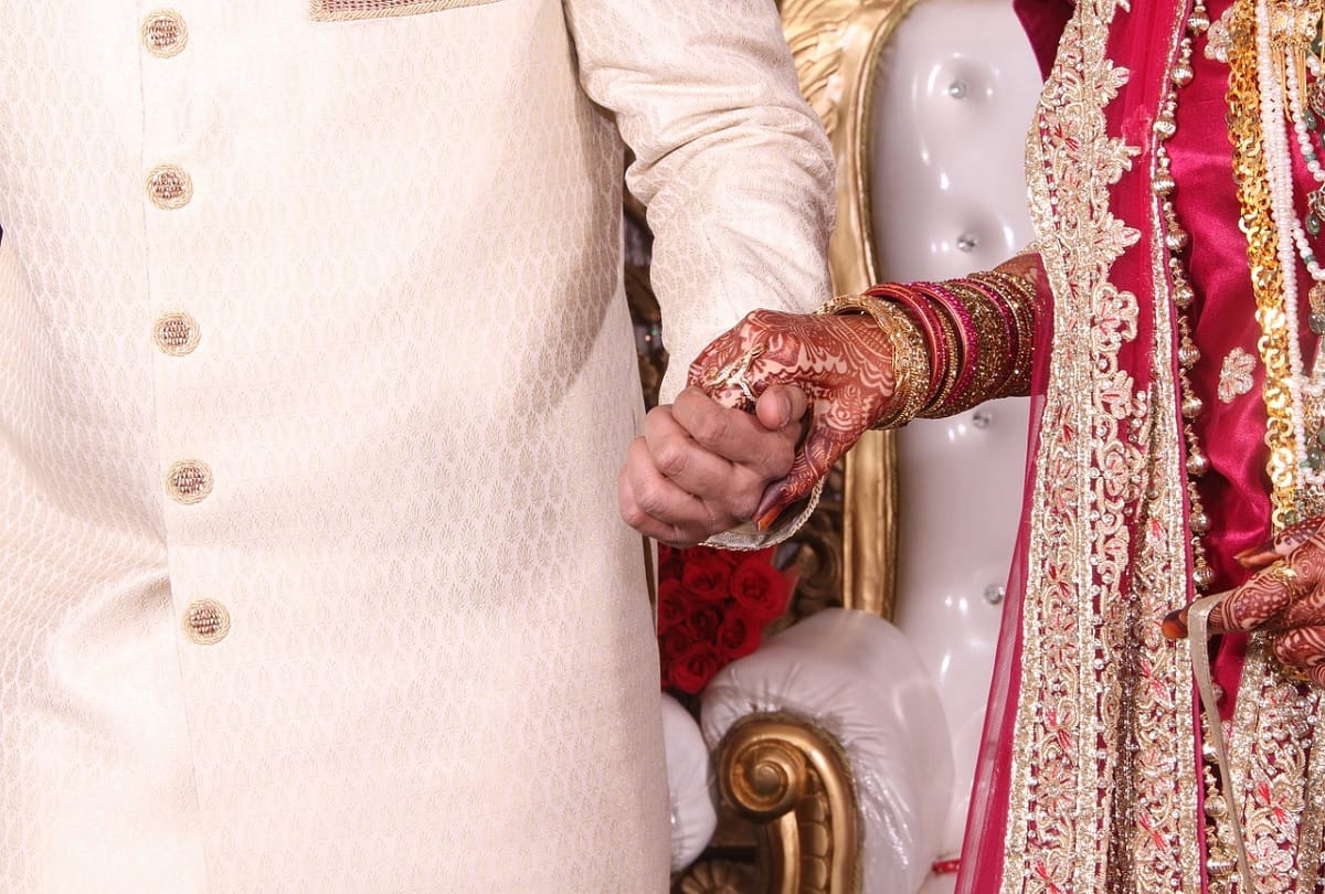 Kalpana ID is not renewing after marriage to a Pakistani before 19 years in riyadh