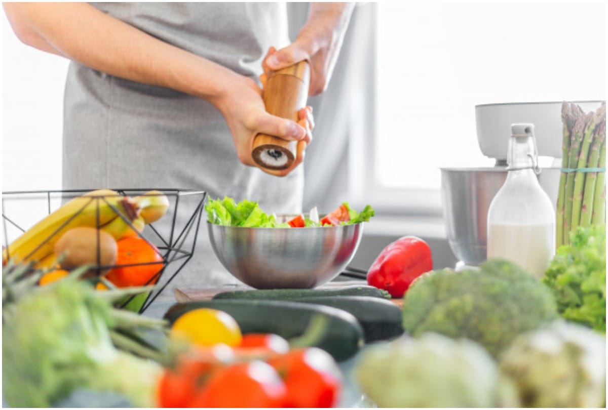 Salt Side Effects Namak Khane Ke Fayde or Nuksan WHO Report To Reduce Salt Intake in Hindi