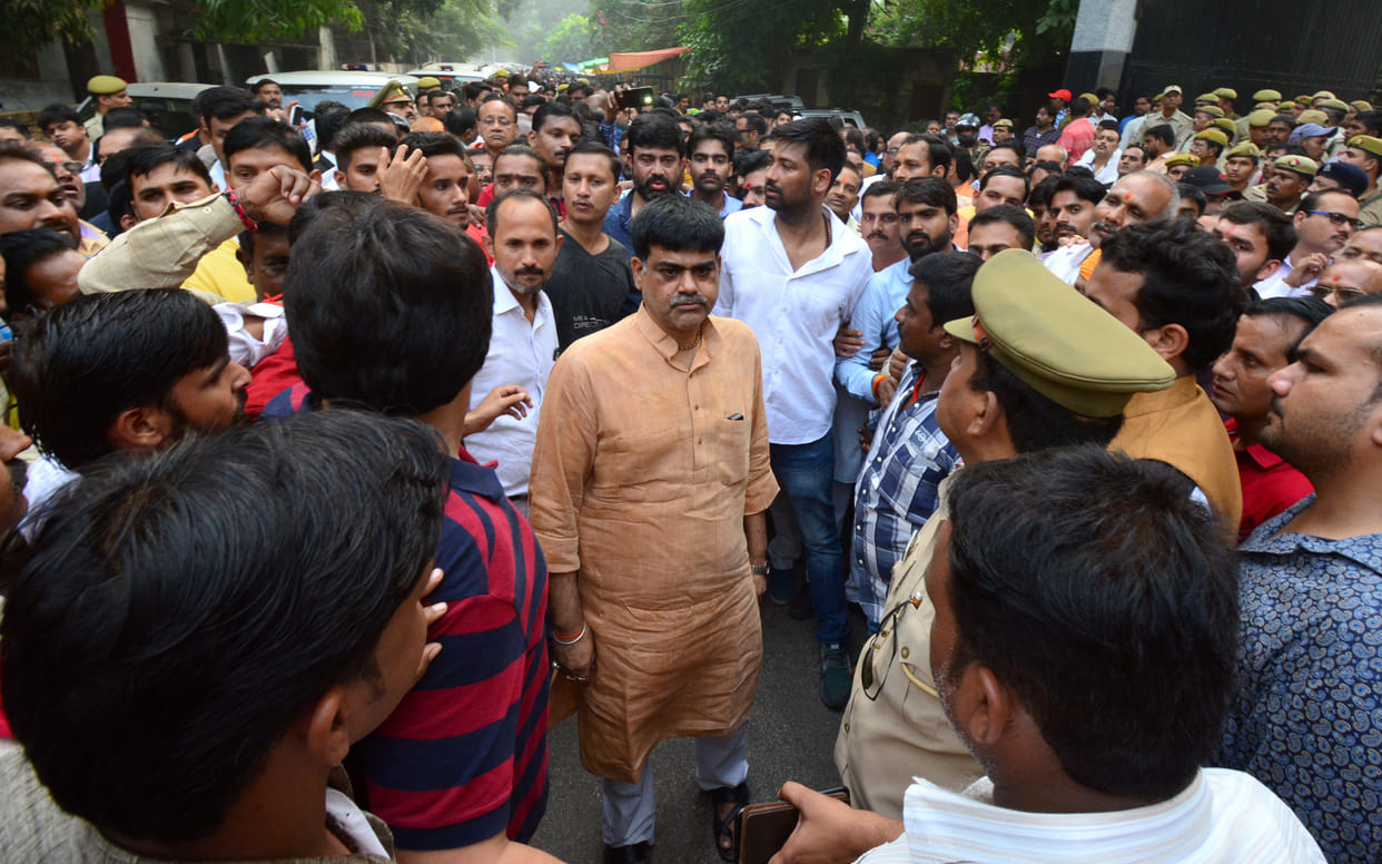Jawahar Pandit murder case: When the city was tortured for the first time AK-47