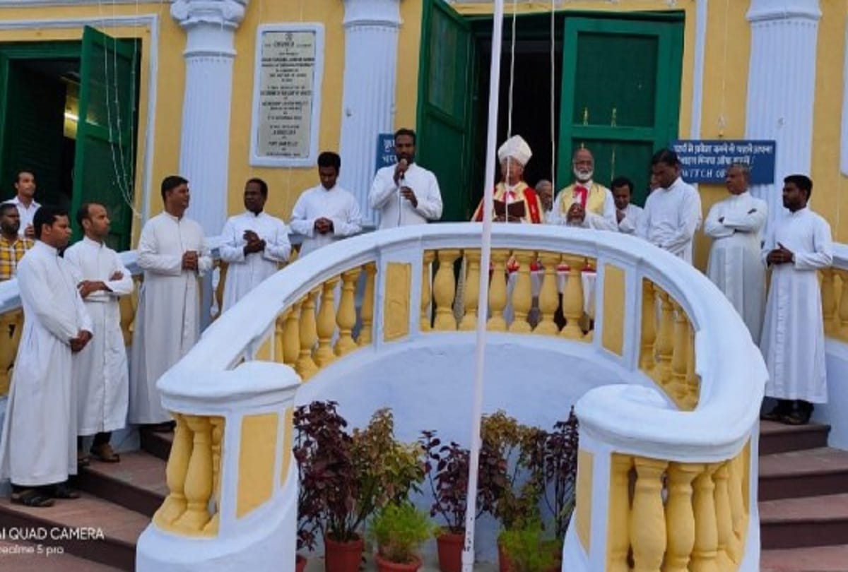 festival of mother of grace begins with special prayar