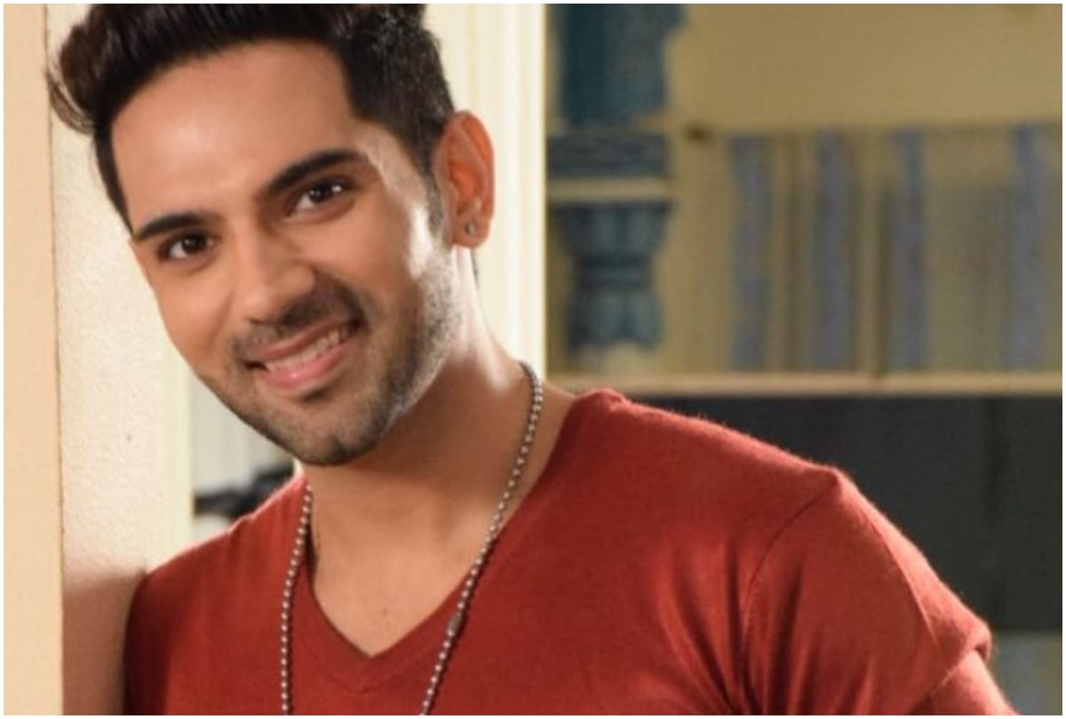 Shahrukh Khan birthday special Arjun Bijlani to Sharad Malhotra 15 celebrties on king khan
