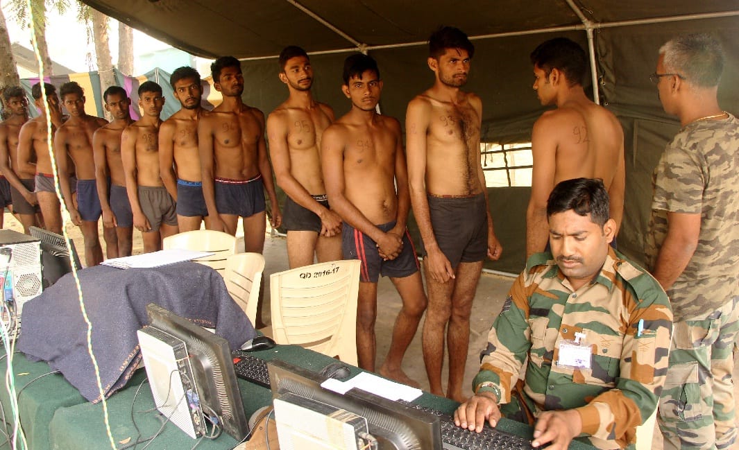 Army rally bharty in varanasi second day