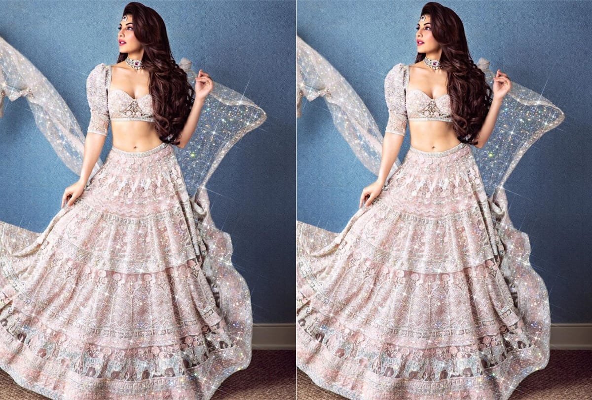 lehenga of this actress looks same