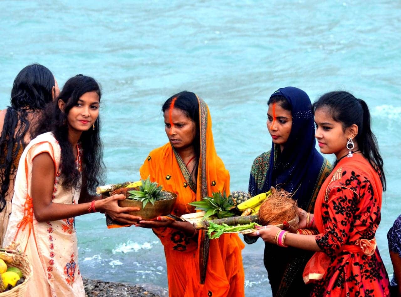 Doctors advice to Avoid mass bathing in Chhath 2020 festival