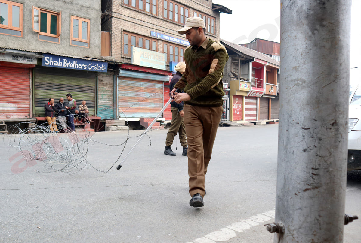 Restrictions imposed on Friday lifted from Srinagar, abrogation of provisions of Article 370