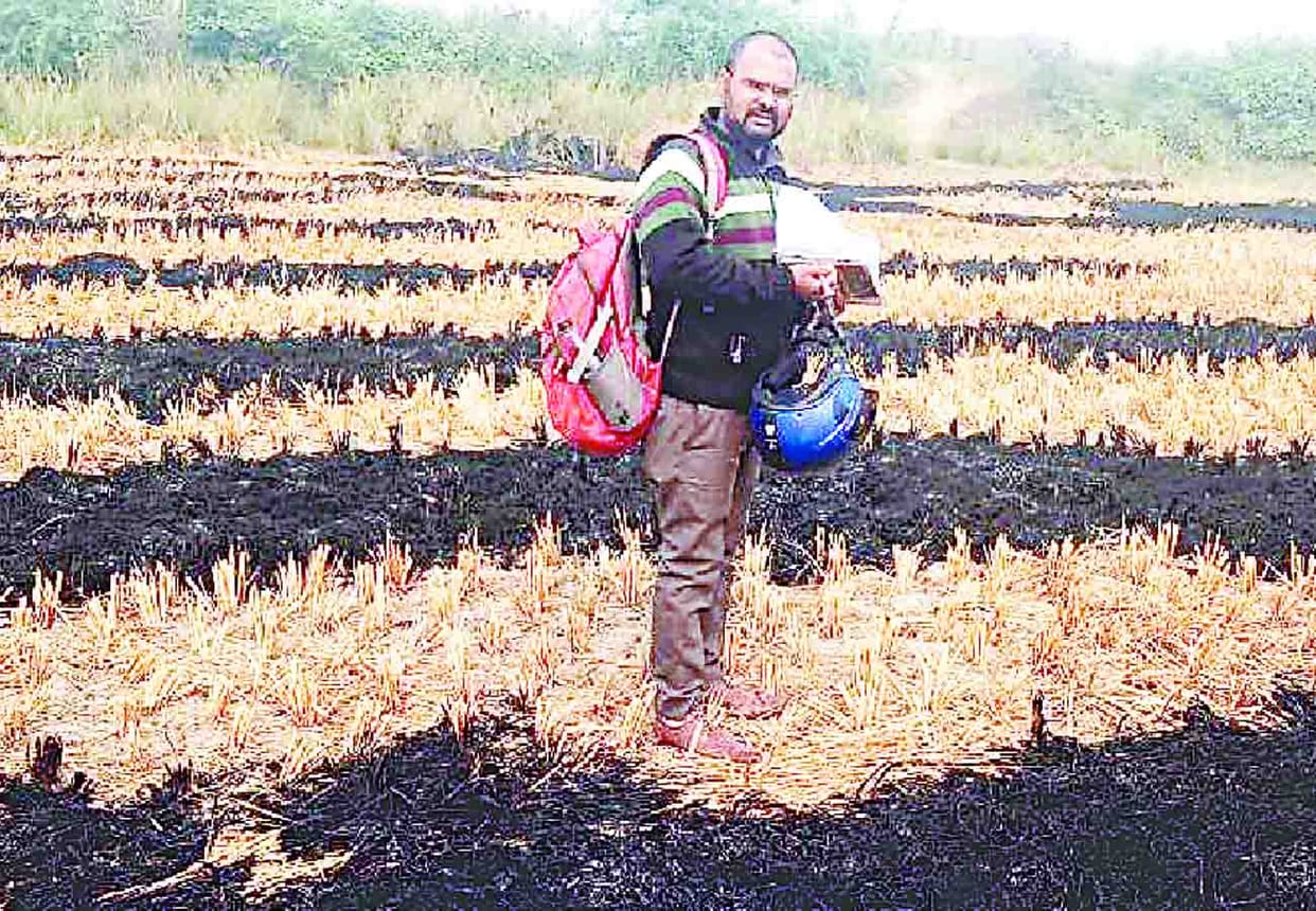 Fines imposed on farmers who burn crop residues in field