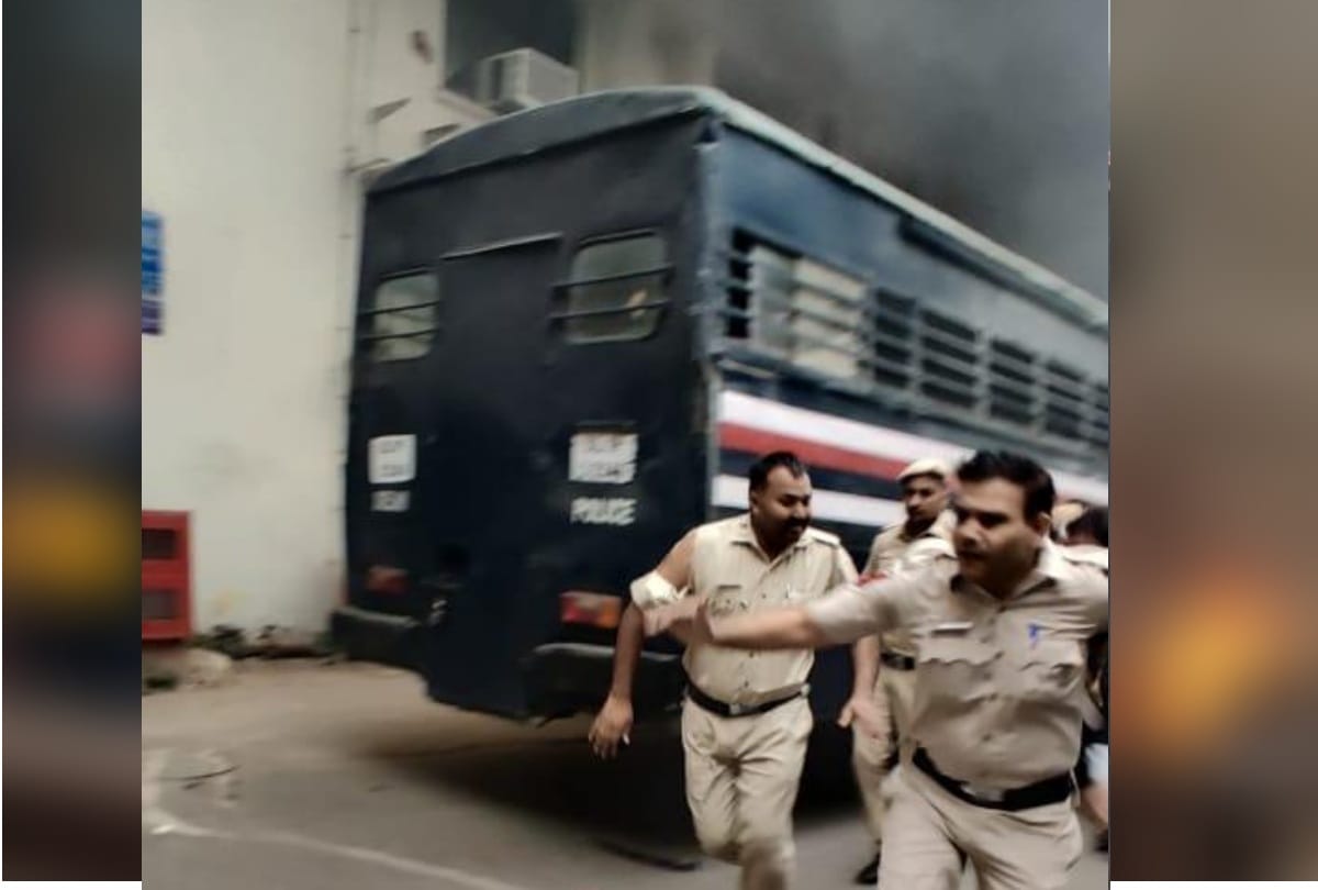 Tis Hazari violence crime branch SIT will investigate Special CP will monitor