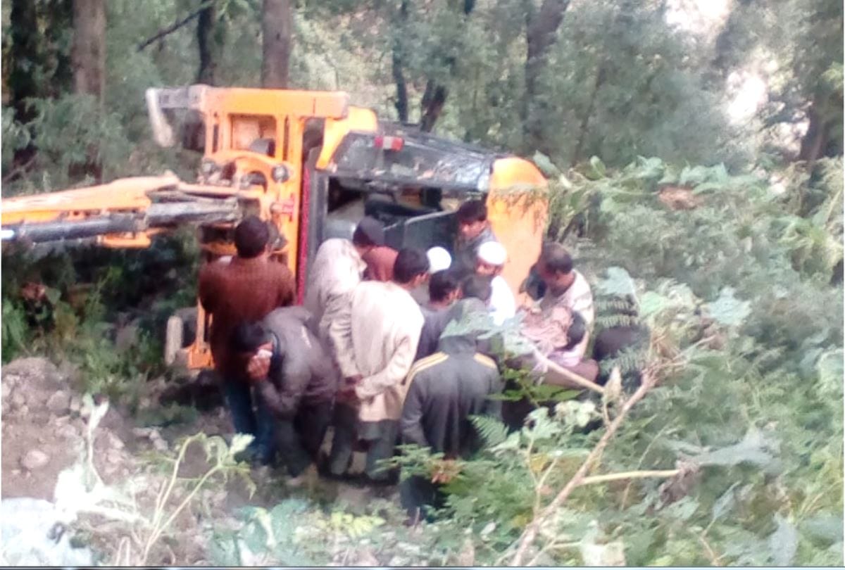 Two person killed in road accident at hamirpur and Chamba