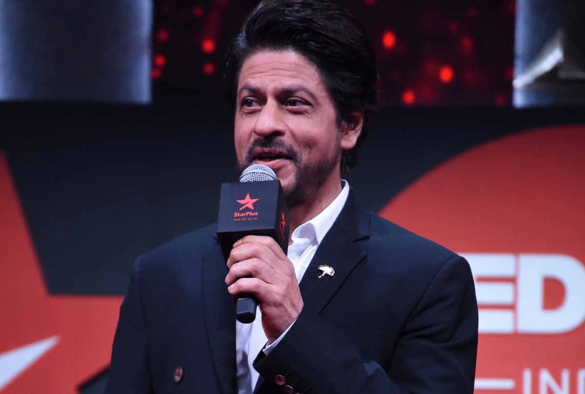 caa 2019 social media user criticize Shah rukh Khan for Jamia Millia Islamia Protest