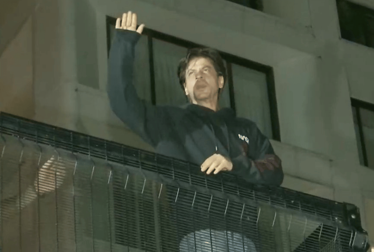 Shah rukh khan epic reply during ask srk session you will also be praised