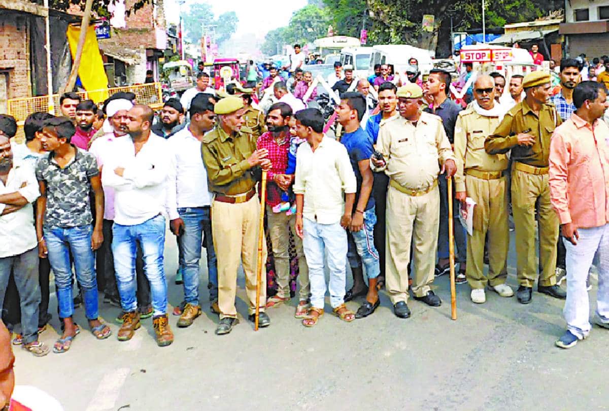 patients are suffering and doctors were busy enjoying the shooting in ayodhya