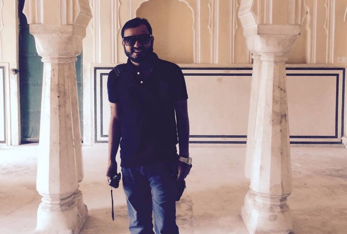 alakh pandey is famous not only in India but also in Pakistan, gives free coaching