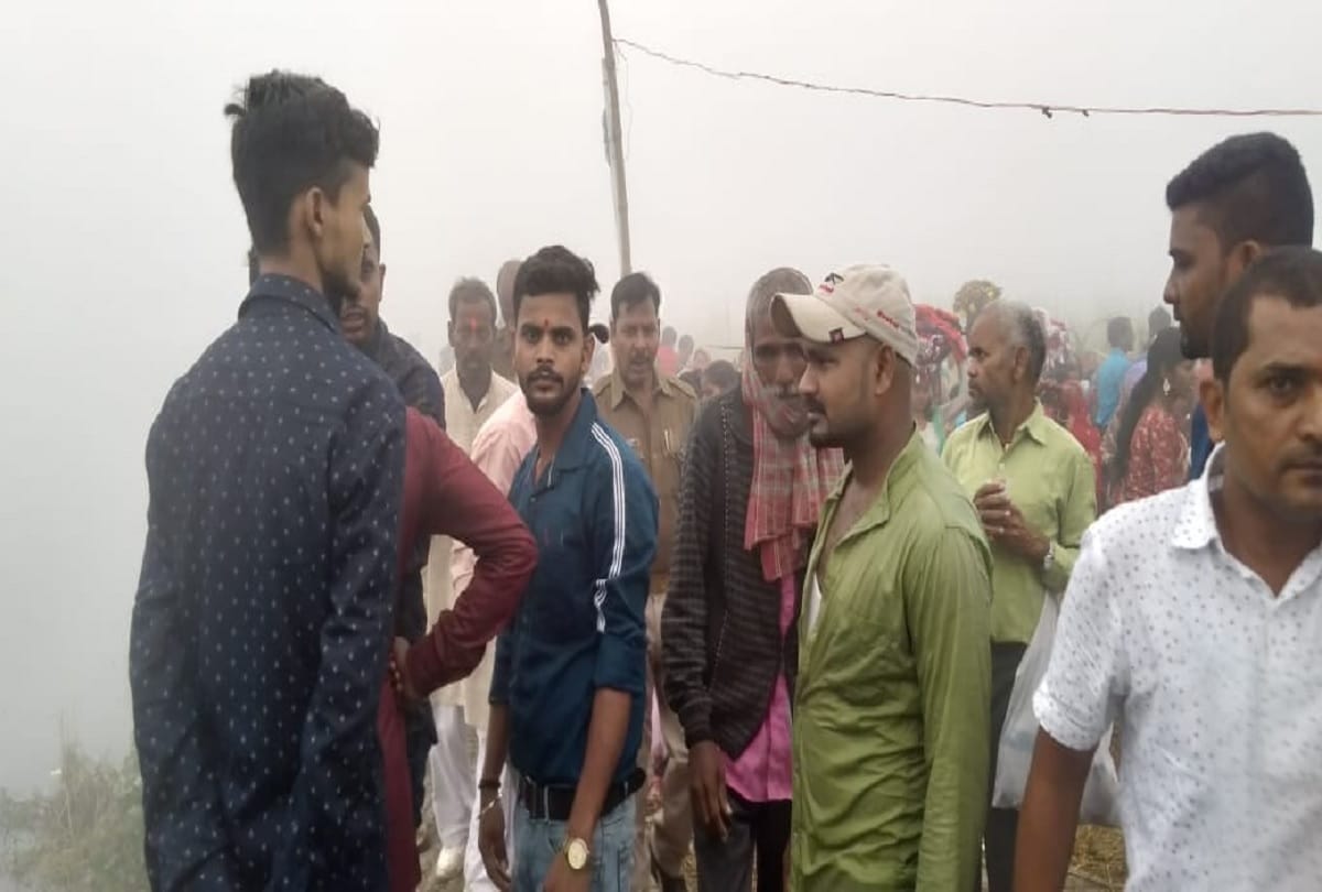 Boat overturned in Bansi river of Kushinagar