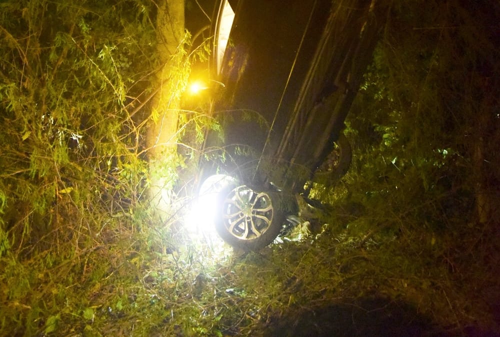 Car fell into ditch in Mussoorie ITBP jawans called for rescue