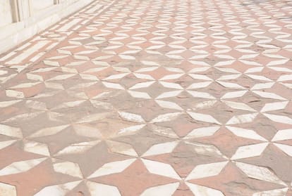Chameli Floor Stone Will Change in Tajmahal