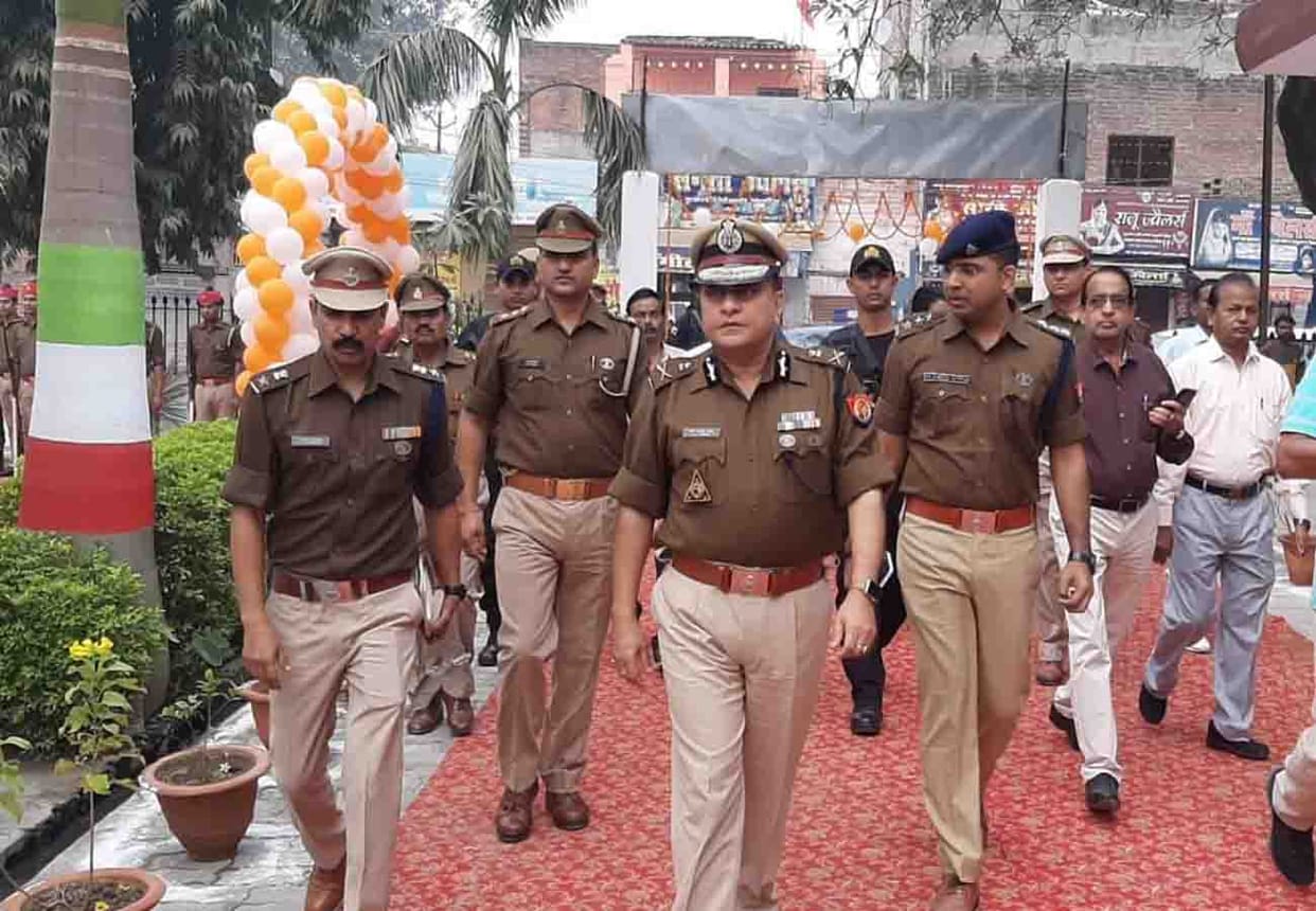 Director General of Police inspected Sandila Kotwali of Hardoi