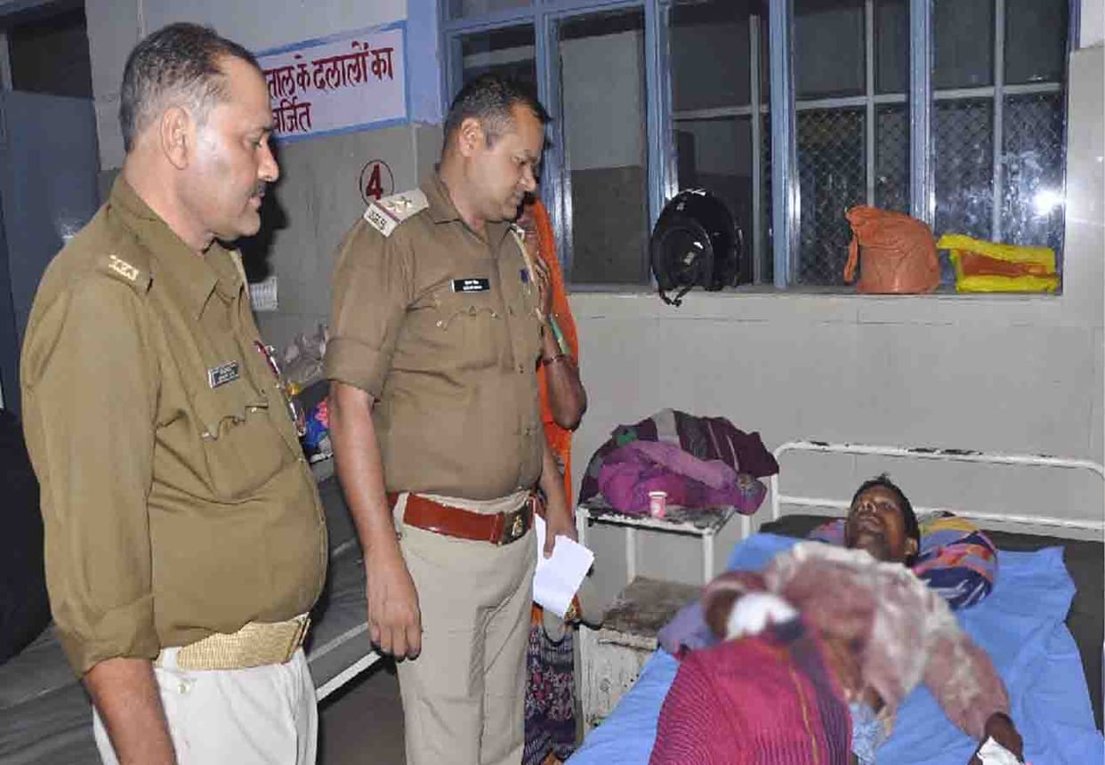 miscreants shot the villager in farrukhabad
