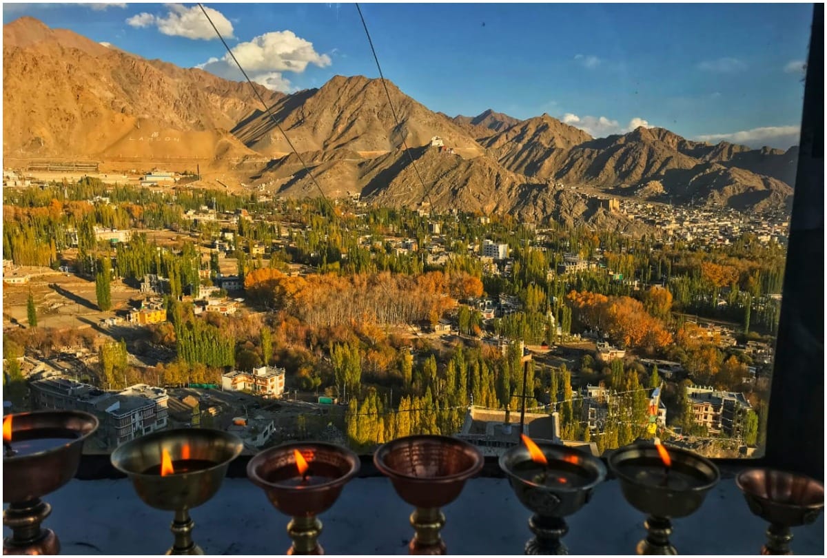 know about ladakh lifestyle, language and religious