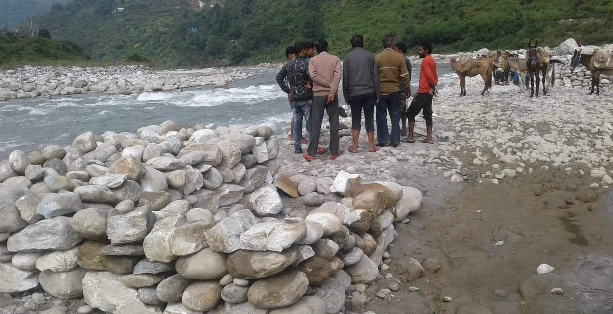 Nines tighten on miners and those who come to the colony after drinking alcohol