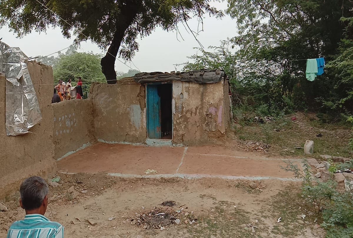 innocent dead body found in field at jhansi