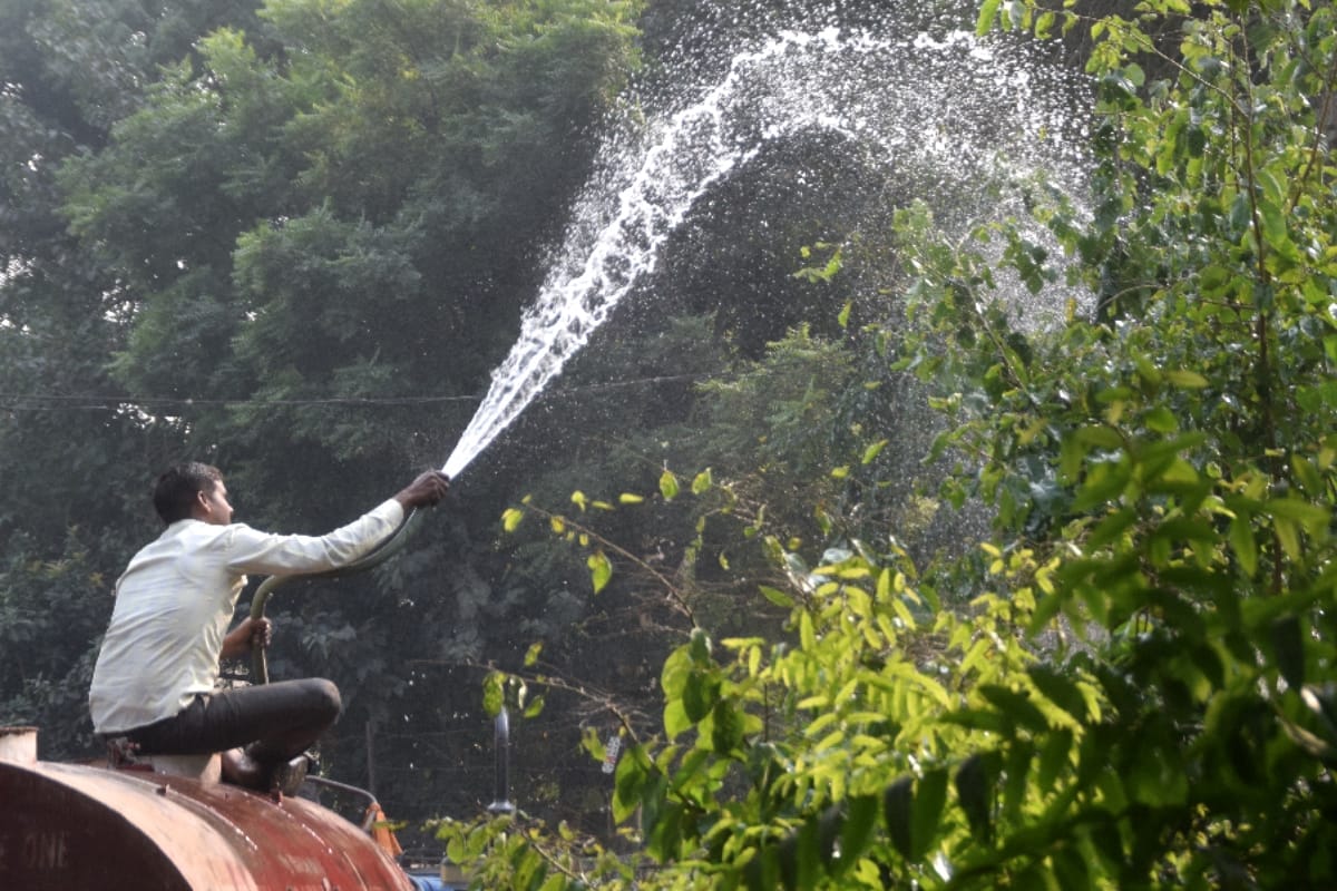 Air pollution increase in Baghpt, AQI reached 457, people face eye problems increasing