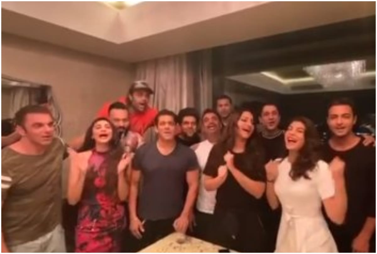 Salman Khan wishes Shahrukh Khan on his birthday video viral