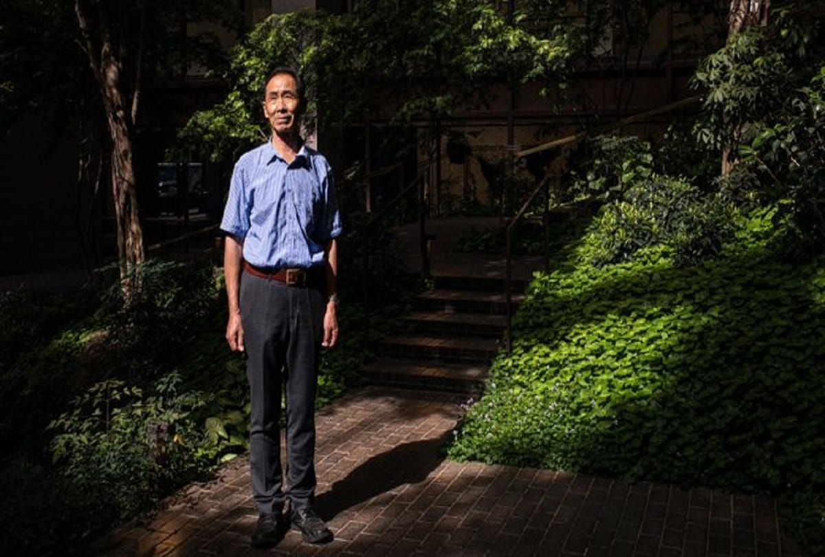 Chinese students spying on their professors, job can go on speaking against Xi Jinping