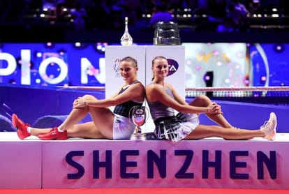 Timea Babos and Kristina Mladenovic win WTA Finals doubles title