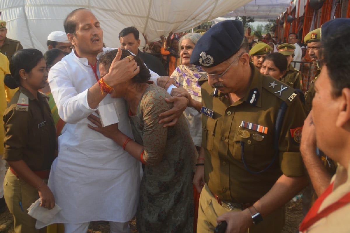 Women has ruckus in Chief Minister yogi Rally at Baghpat district of Uttar Pradesh