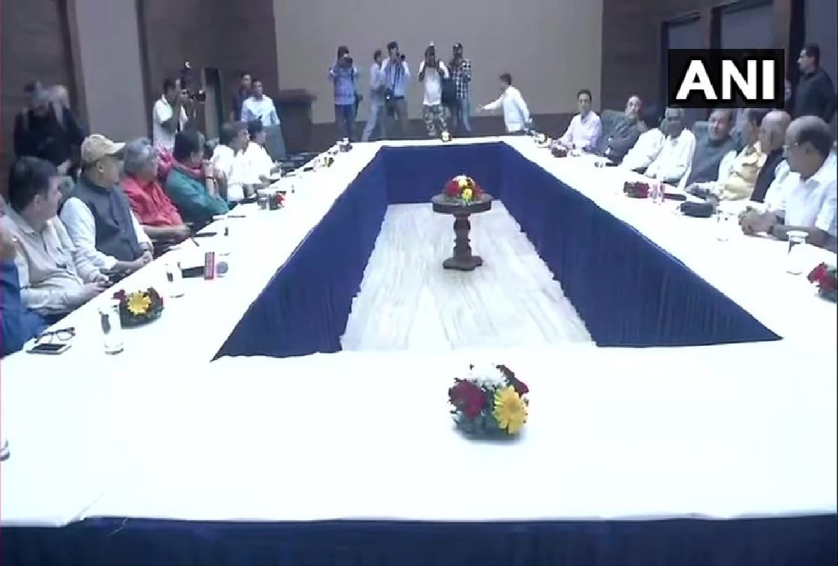 Congress Opposition leaders met over economic slowdown unemployment against Narendra Modi Government