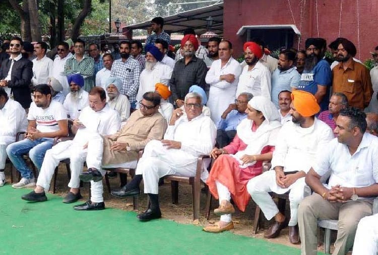 Former minister announced to form new party
