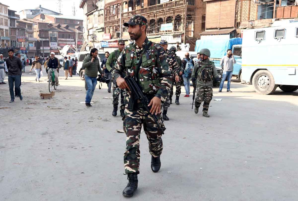 38 Injured and one dead In Grenade Attack In Market On Maulana Azad Road In Srinagar Kashmir