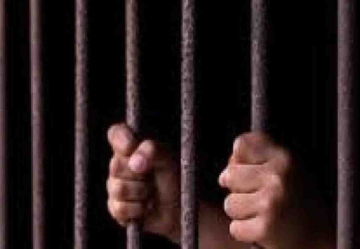 life imprisonment for accused of shoot farmer in Jalaun