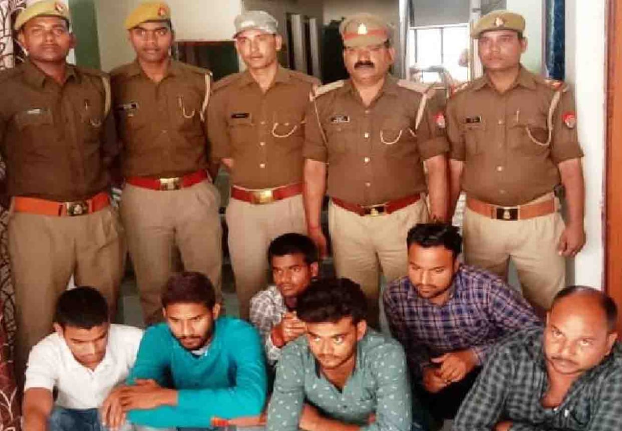 mahoba police arrested six fake policemen