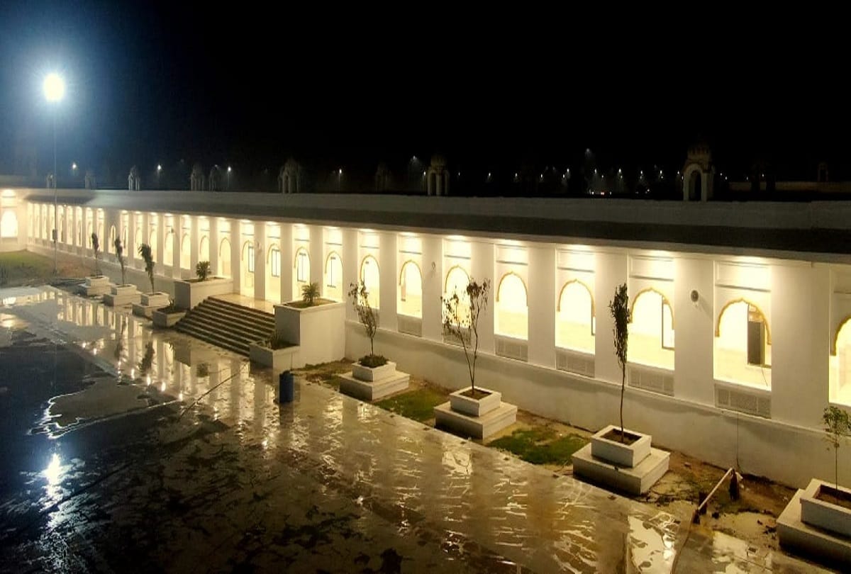 Look Kartarpur Gurudwara Sahib PM Imran khan shared dazzling Pictures of Kartarpur complex