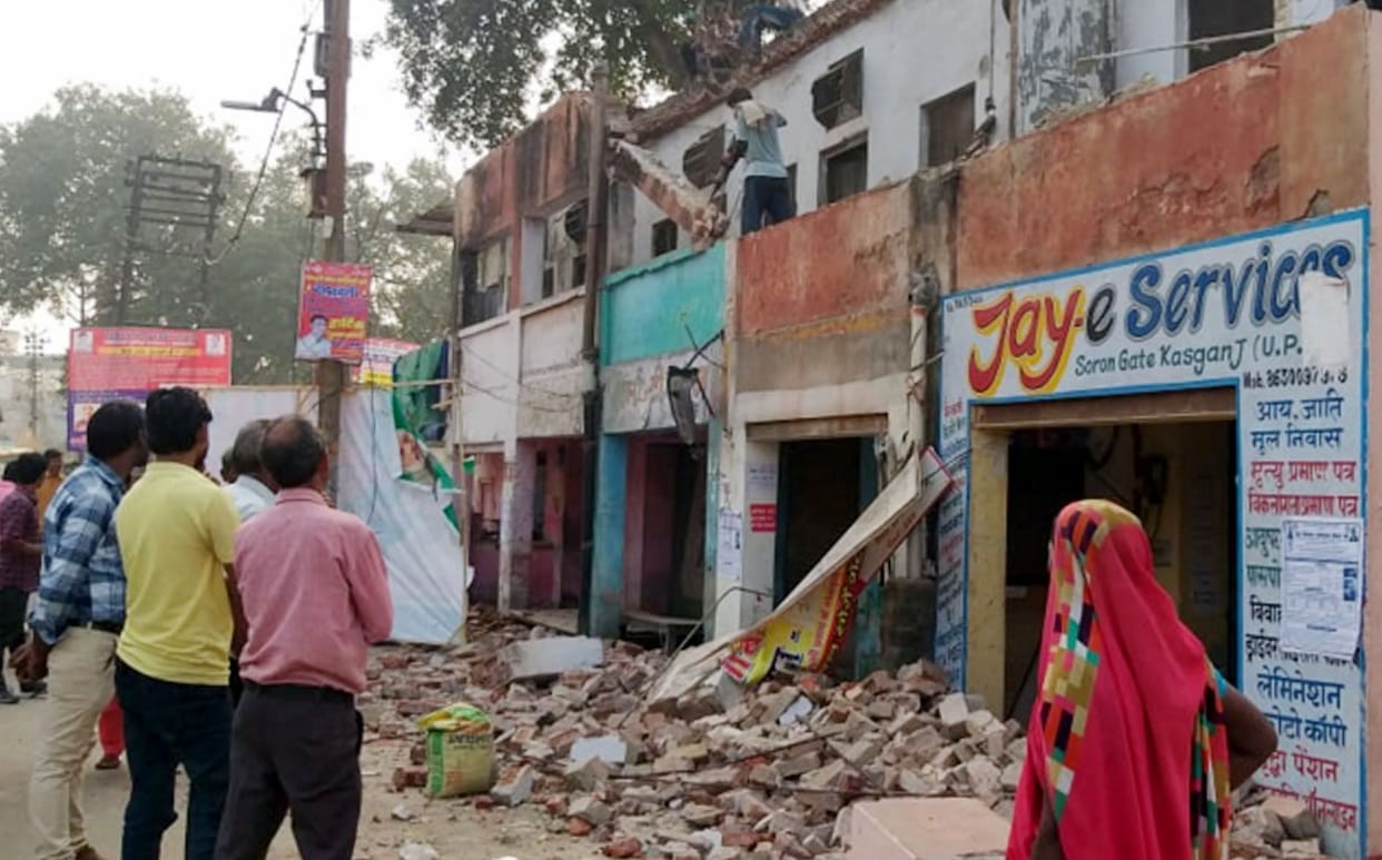 fourlane, road, incrochment in kasganj