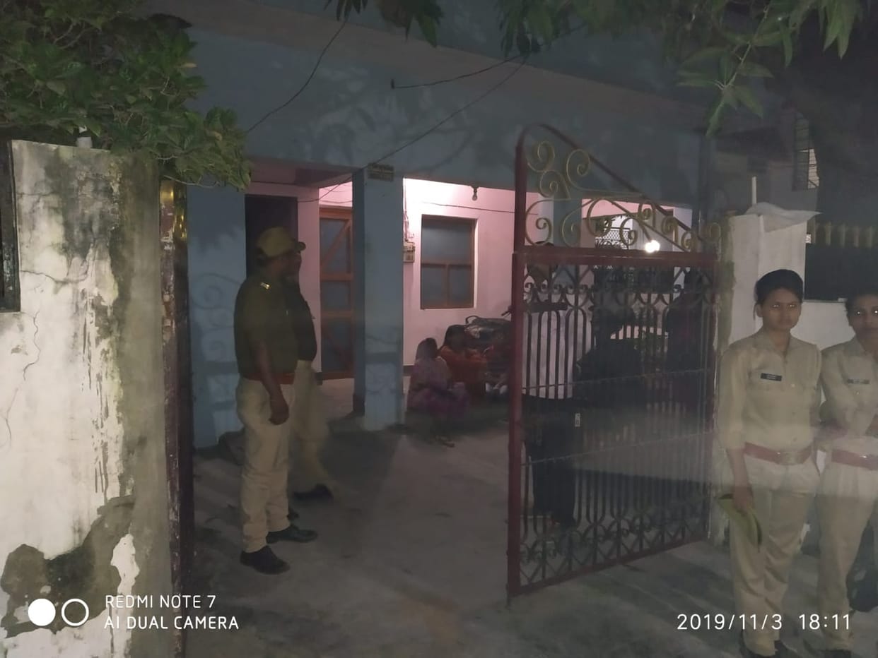 lady burned and dead in gorakhpur
