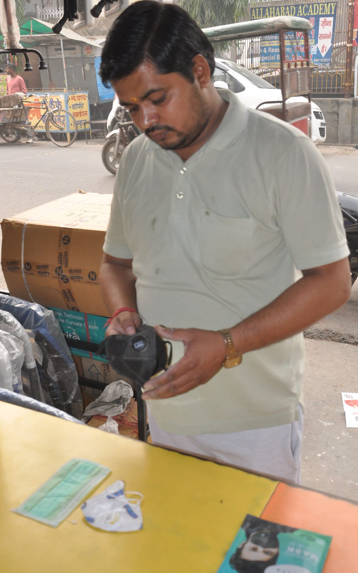 Smog increased mask demand
