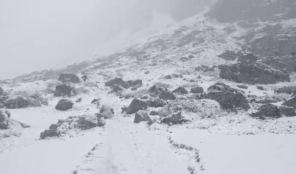 Snowfall Awesome photos from badrinath and kedarnath vasudhara