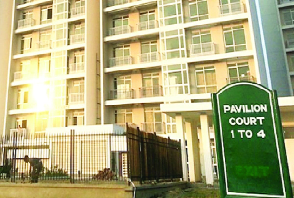 IIT Engineer sucide by jumping from 10th floor