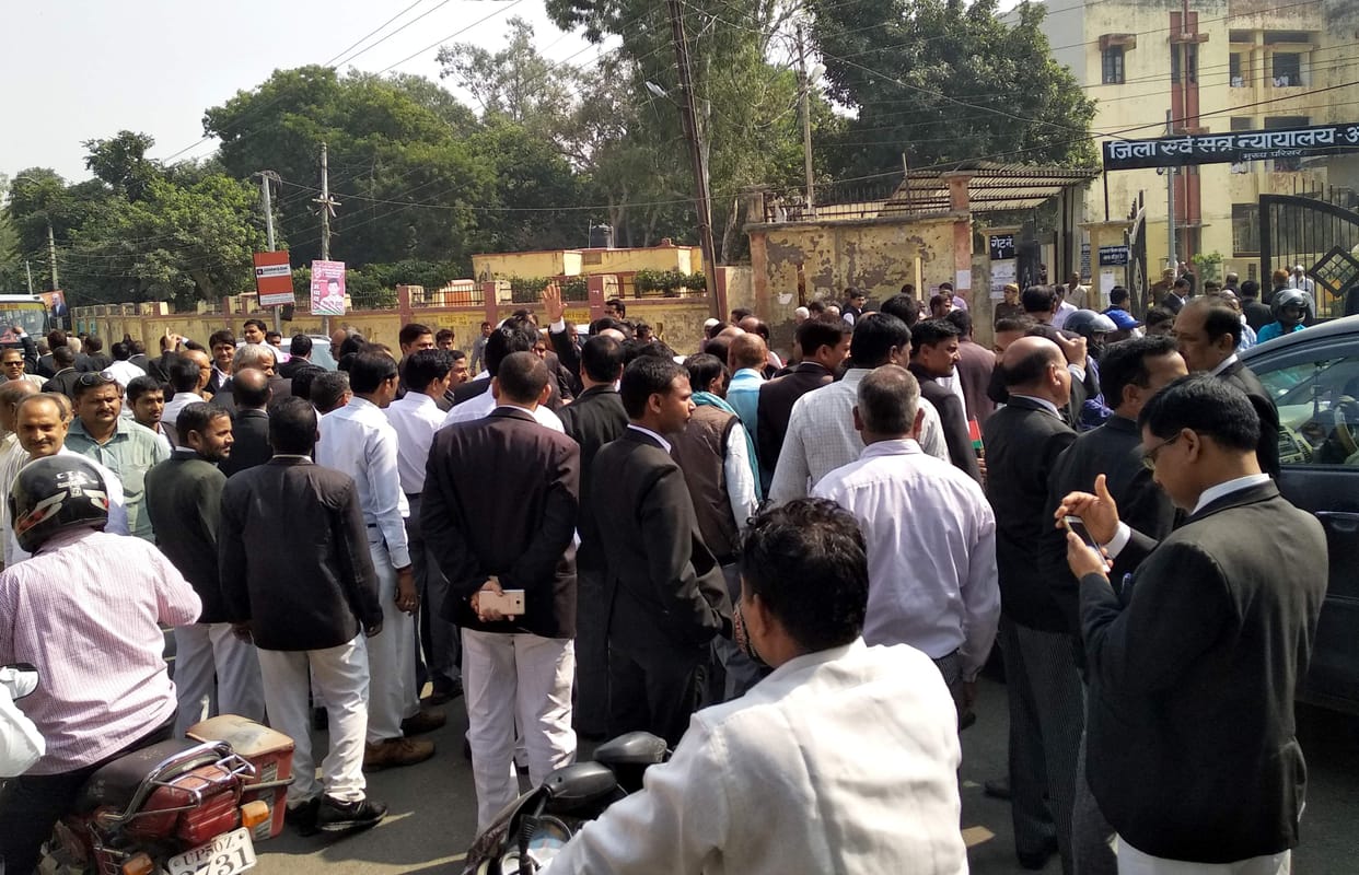 Advocates agitated against lathi charge on advocates of tees hazari court