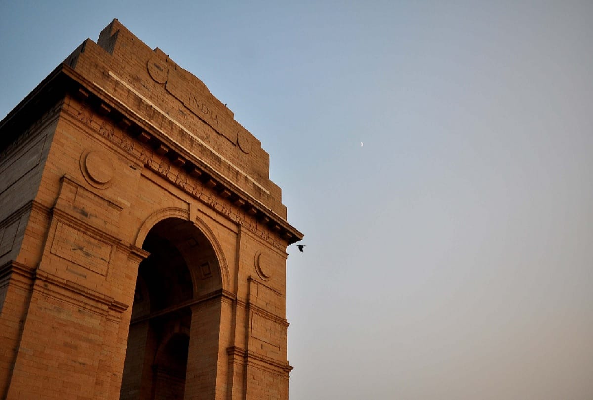 Some improvement in climate due to sun and strong winds in Delhi-NCR