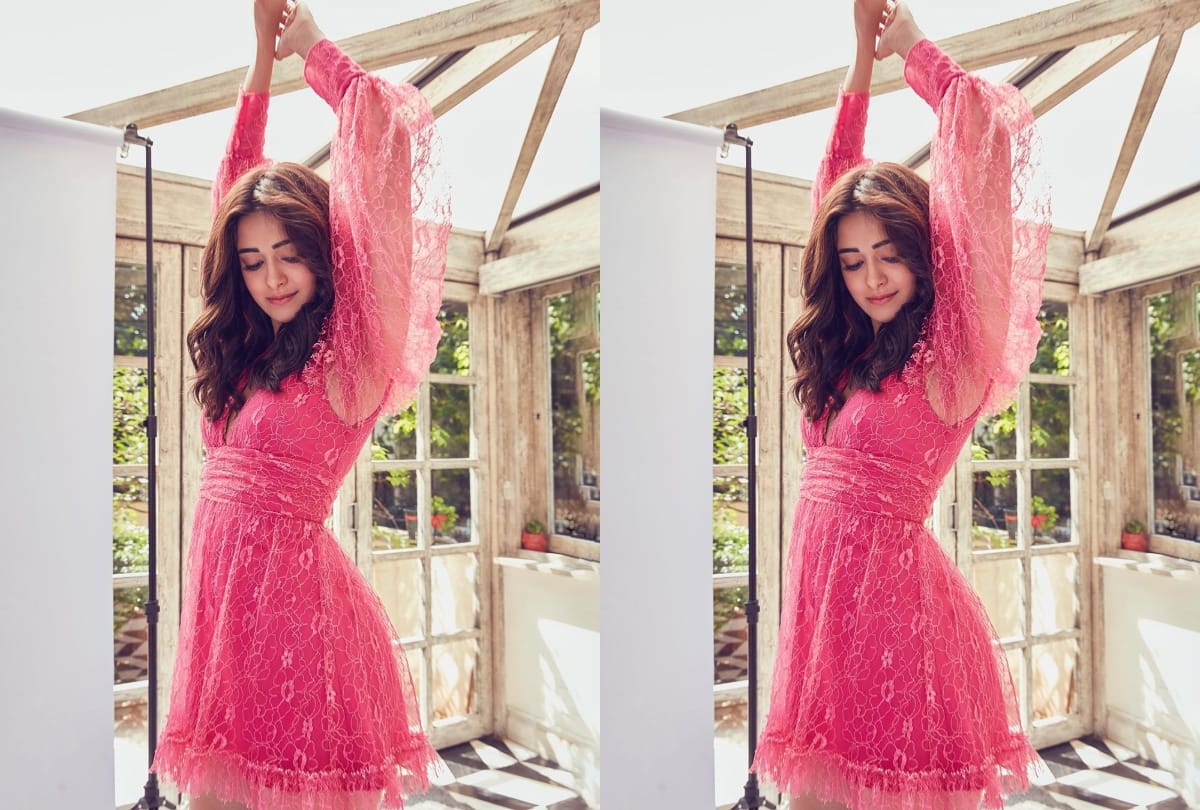 ananya panday promote film pati patni aur woh in pink lace dress