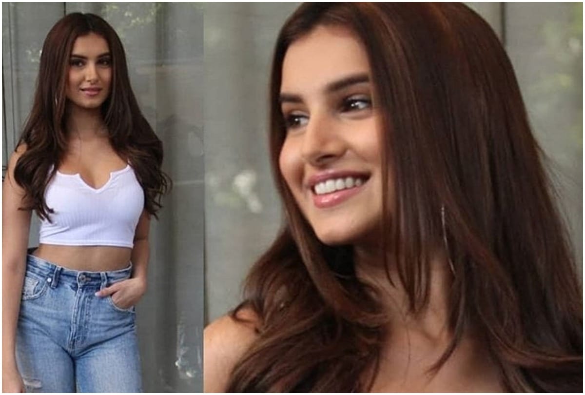 tara sutaria in casual jeans white crop top and pink heels in marjaavan film