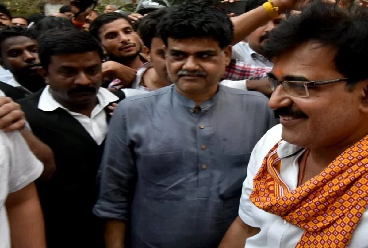 Karwaria brothers get short-term bail, instructions for release