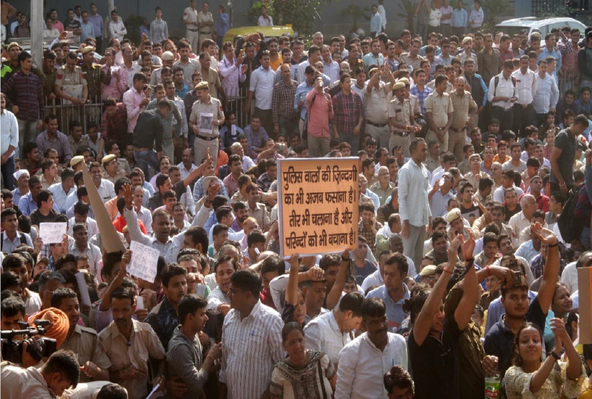delhi police protest at headquarters and demand for justice