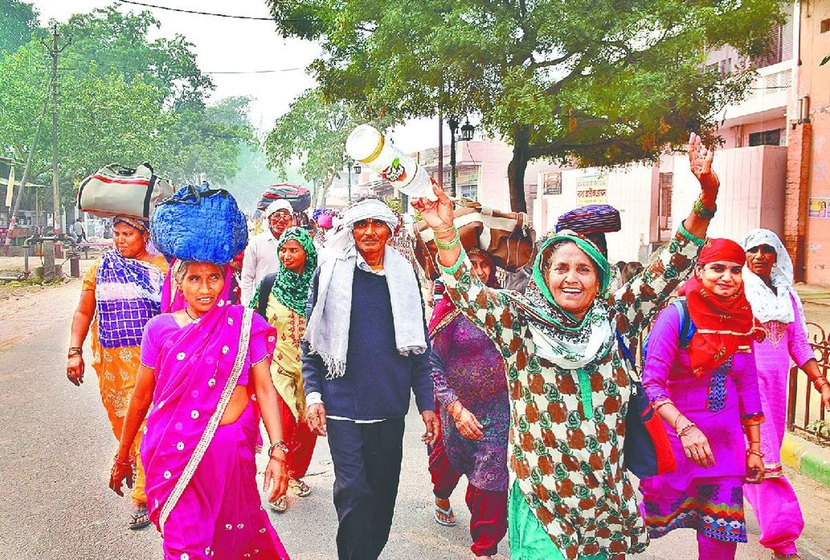 huge crowd of devotees gathered for mathura parikrama on akshay navami
