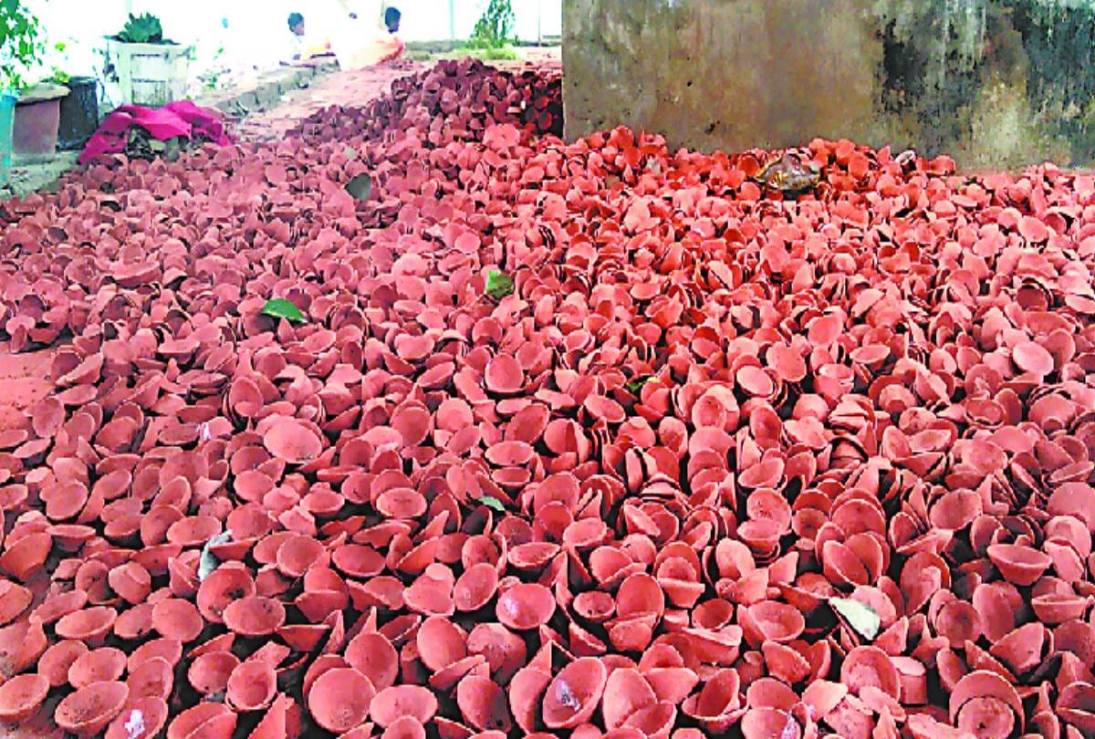 dev deepawali will be celebrated on 12 November at mankameshwar ghat