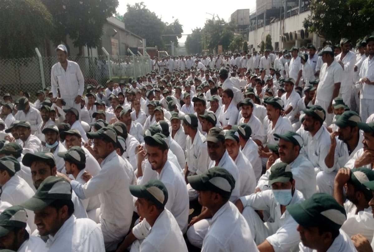 Dispute between workers and management at Honda Company plant in Manesar